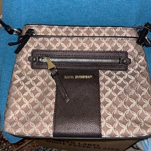 Dana Buchman Crossbody Purse with Metallic￼ threading detail 11x7”